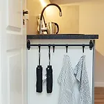 Tihase Tiny House With Free Bike Use דירה