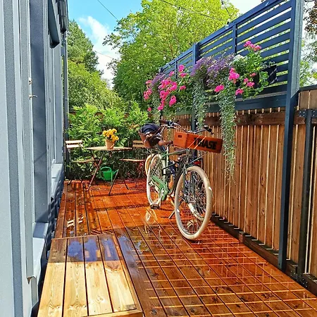 Tihase Tiny House With Free Bike Use דירה *
